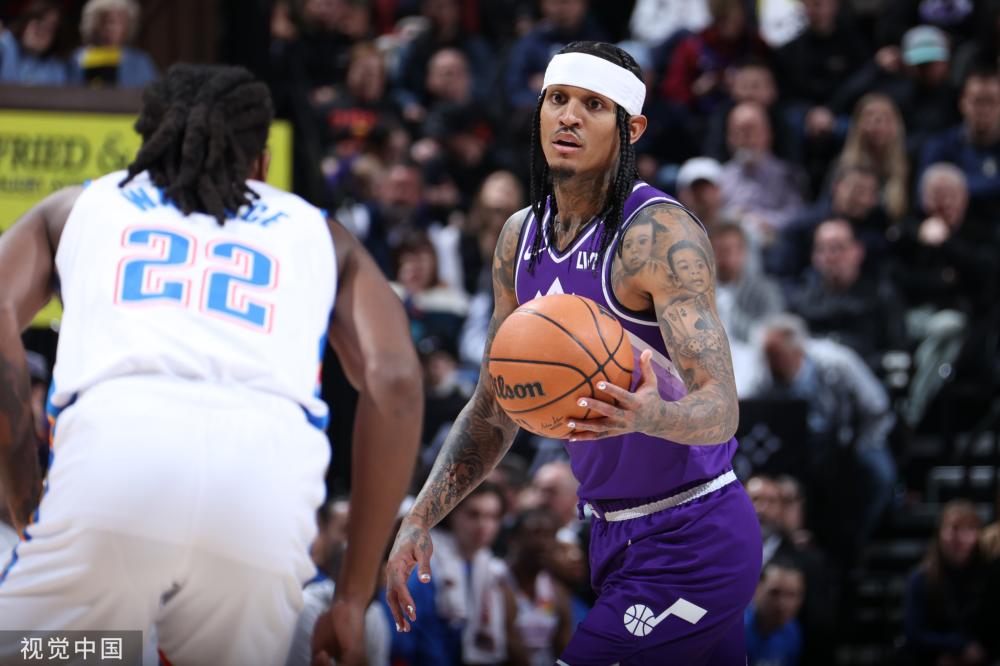 随着巨大的 随着巨大的