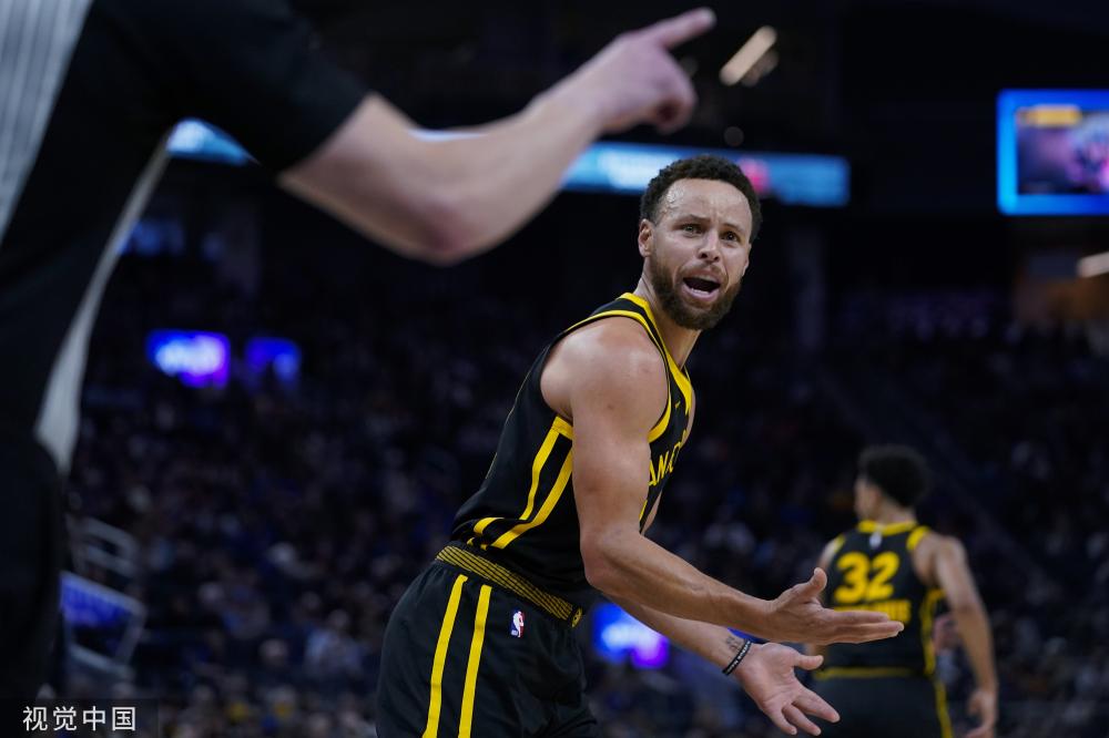 逼入困境的 逼入困境的